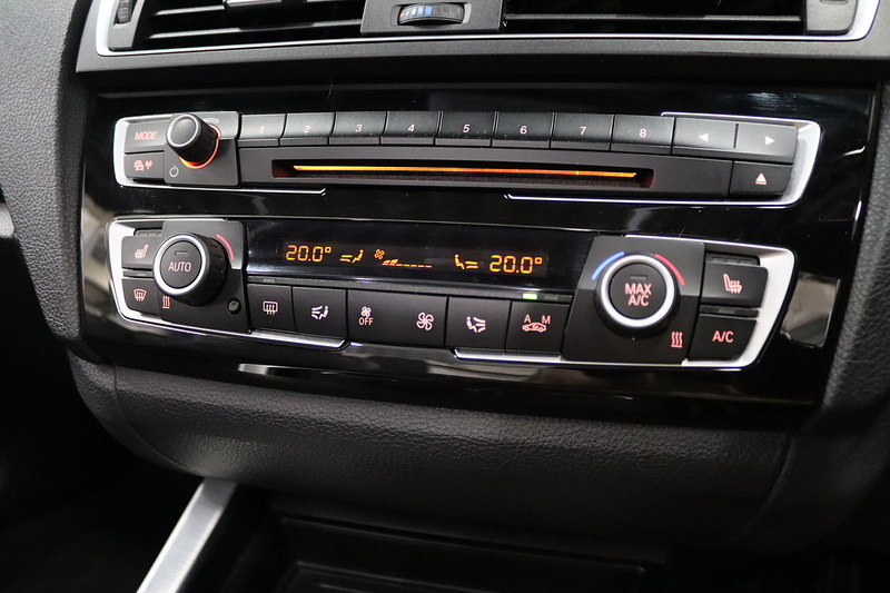 BMW 2 Series M235i - U2733
