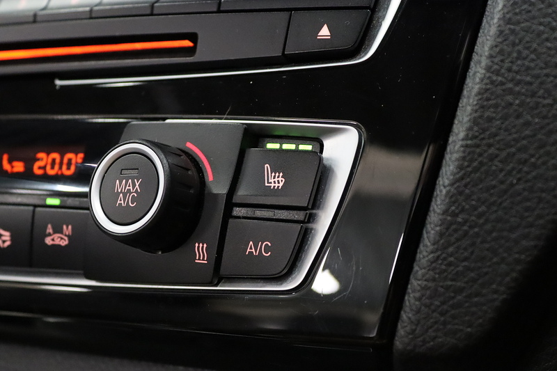 BMW 2 Series M235i - U2733