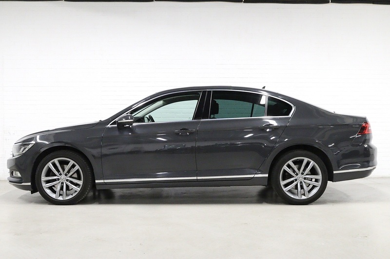Volkswagen Passat TDI GT - U2754