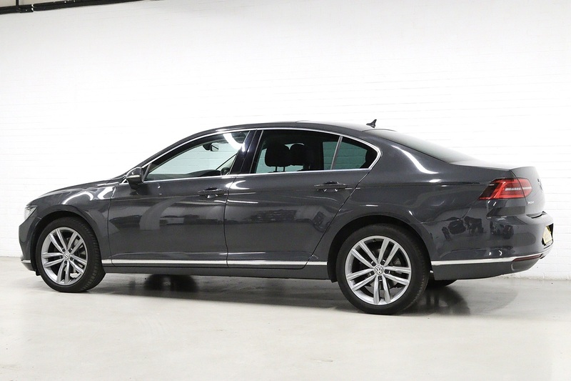 Volkswagen Passat TDI GT - U2754