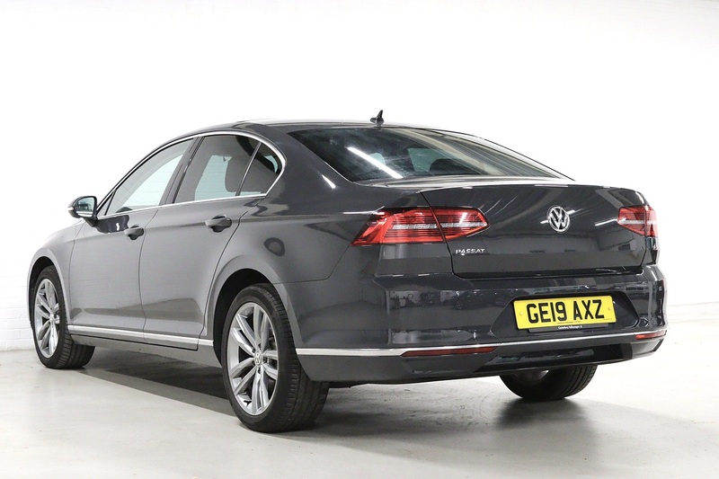Volkswagen Passat TDI GT - U2754