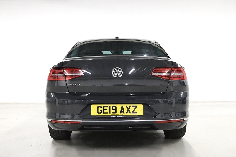 Volkswagen Passat TDI GT - U2754