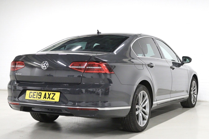 Volkswagen Passat TDI GT - U2754