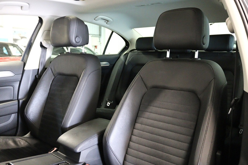 Volkswagen Passat TDI GT - U2754