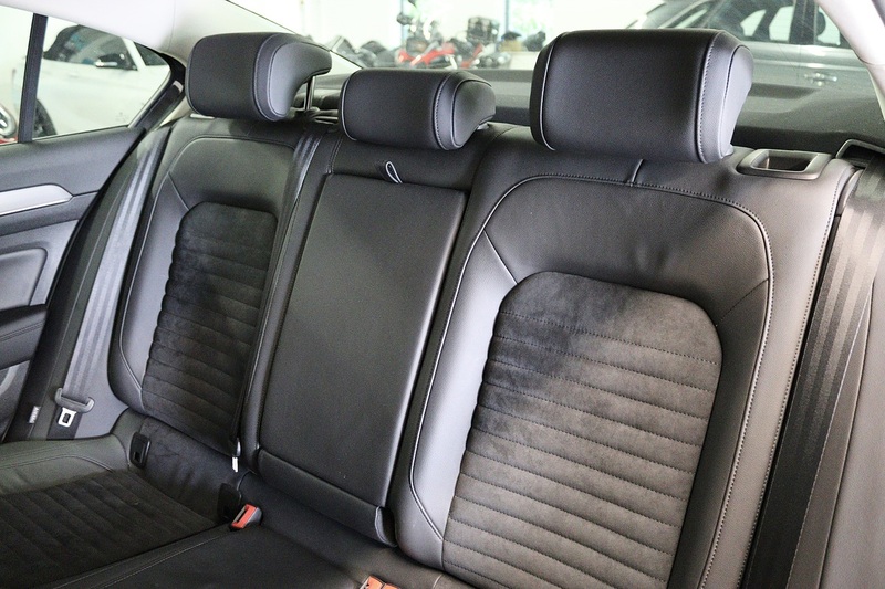 Volkswagen Passat TDI GT - U2754