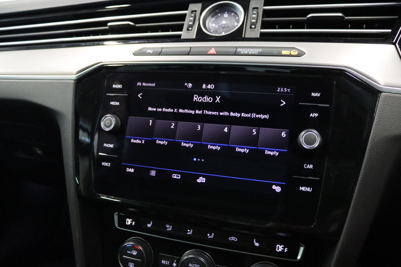 Volkswagen Passat TDI GT - U2754