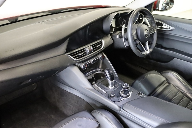Alfa Romeo Giulia T Veloce - U2762