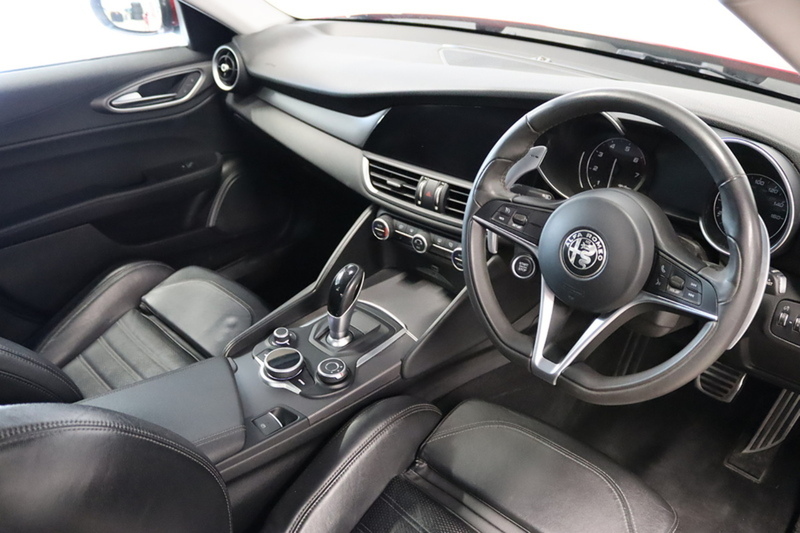 Alfa Romeo Giulia T Veloce - U2762