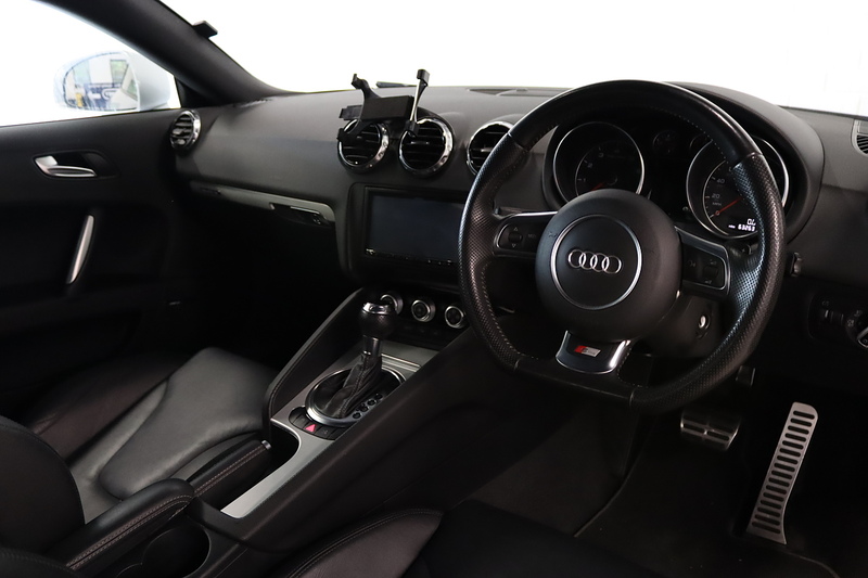 Audi TT TFSI Black Edition - U2781