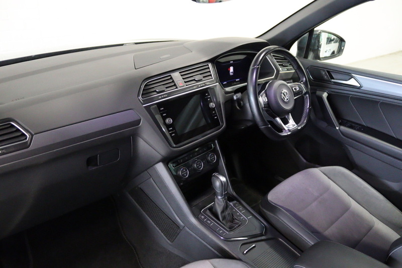 Volkswagen Tiguan TDI R-Line - U2782