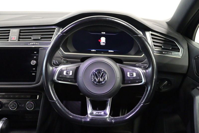 Volkswagen Tiguan TDI R-Line - U2782