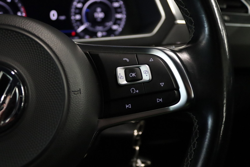 Volkswagen Tiguan TDI R-Line - U2782