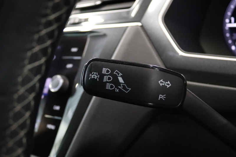 Volkswagen Tiguan TDI R-Line - U2782