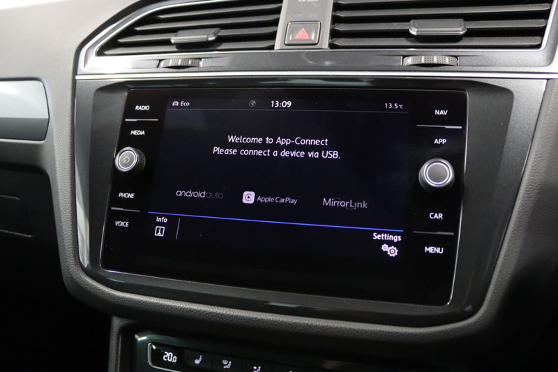 Volkswagen Tiguan TDI R-Line - U2782