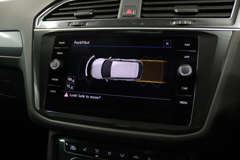 Volkswagen Tiguan TDI R-Line - U2782
