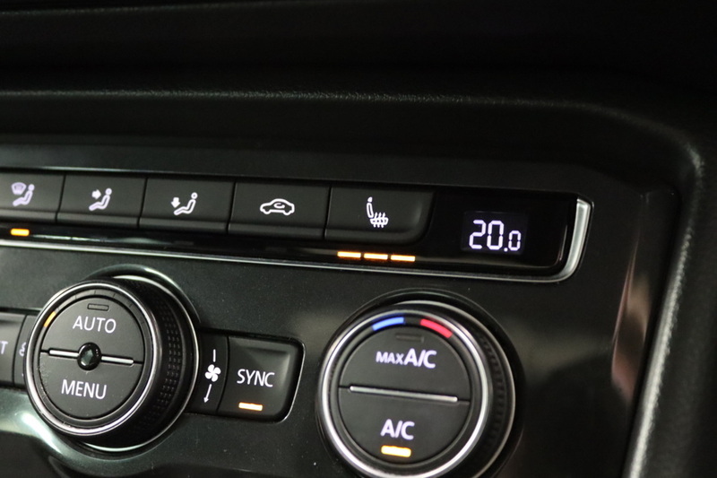 Volkswagen Tiguan TDI R-Line - U2782
