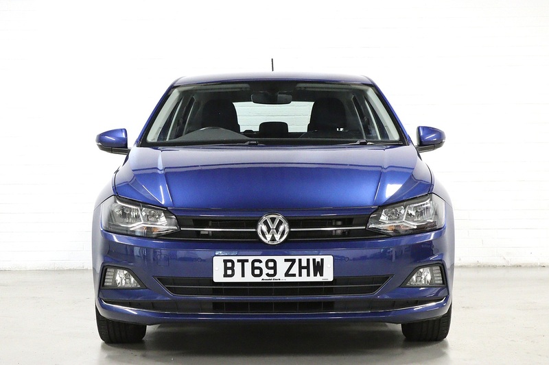 Volkswagen Polo TSI SEL - U2785