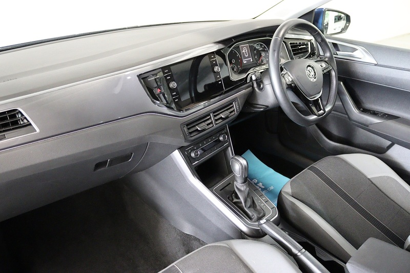 Volkswagen Polo TSI SEL - U2785