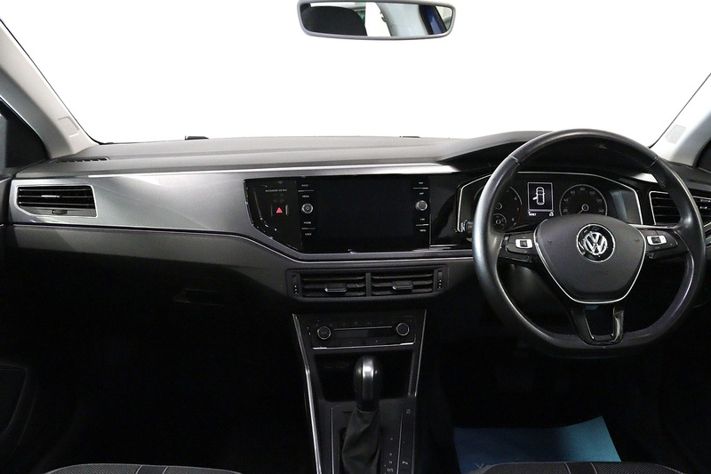 Volkswagen Polo TSI SEL - U2785