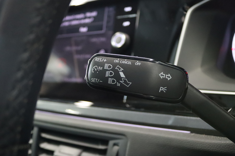Volkswagen Polo TSI SEL - U2785