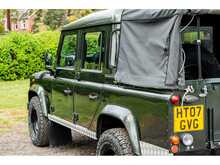 Land Rover Defender 110 County - U546