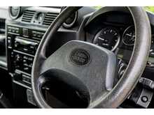 Land Rover Defender 110 County - U546