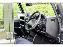 Land Rover Defender 110 County - U546