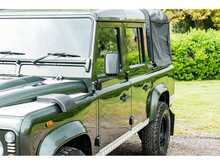 Land Rover Defender 110 County - U546