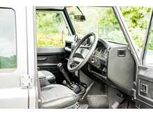 Land Rover Defender 110 TDCi XS - U596