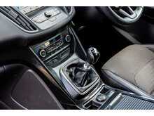 Ford Kuga TDCi EcoBlue Titanium Edition - U599