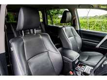 Toyota Land Cruiser D Invincible - U605