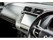 Toyota Land Cruiser D Invincible - U605