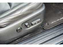 Toyota Land Cruiser D Invincible - U605