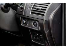 Toyota Land Cruiser D Invincible - U605