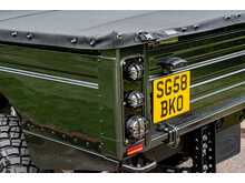 Land Rover Defender 110  - U613