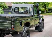 Land Rover Defender 110  - U613