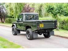 Land Rover Defender 110  - U613
