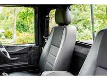 Land Rover Defender 110  - U613