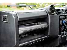 Land Rover Defender 110  - U613