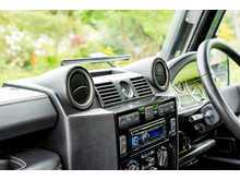 Land Rover Defender 110  - U613