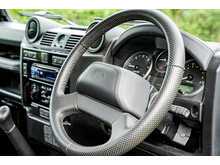 Land Rover Defender 110  - U613