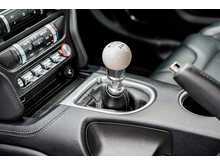 Ford Mustang V8 Bullitt - U642