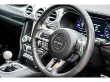 Ford Mustang V8 Bullitt - U642