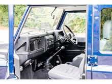 Land Rover Defender 110 TD5 County - U646