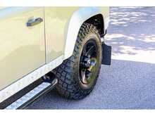Land Rover Defender 90 TD5 XS - U662