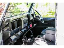 Land Rover Defender 90 TD5 XS - U662