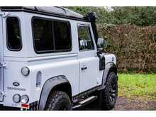 Land Rover Defender 90 TDCi Landmark - U672