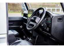 Land Rover Defender 90 TDCi Landmark - U672