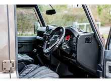 Land Rover Defender 110 TDCi XS - U685