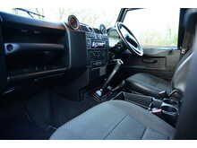 Land Rover Defender 110 TDCi County - U687